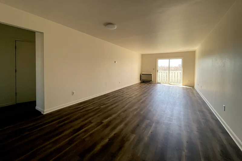 Photo 3 of 6 of 1 Raymond Place