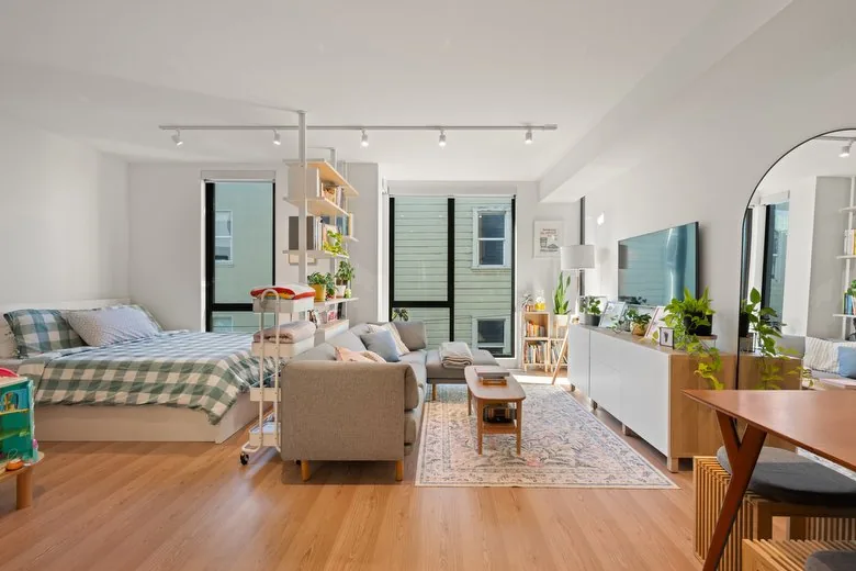 Photo 2 of 7 of 100 Duboce Avenue Unit 306