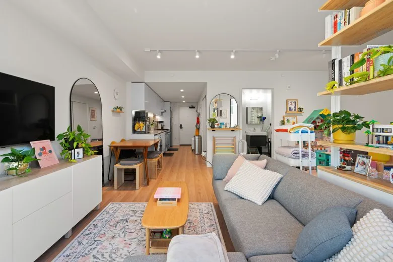 Photo 6 of 7 of 100 Duboce Avenue Unit 306