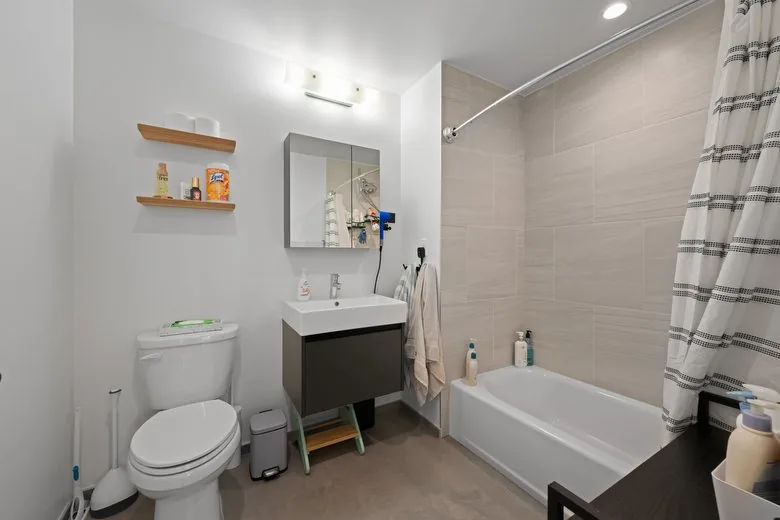 Photo 7 of 7 of 100 Duboce Avenue Unit 306