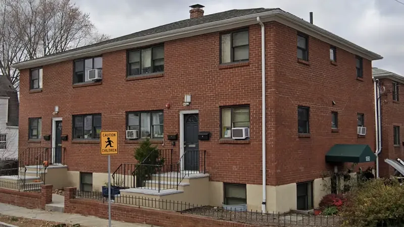 Photo 1 of 2 of 1060 Belmont Street