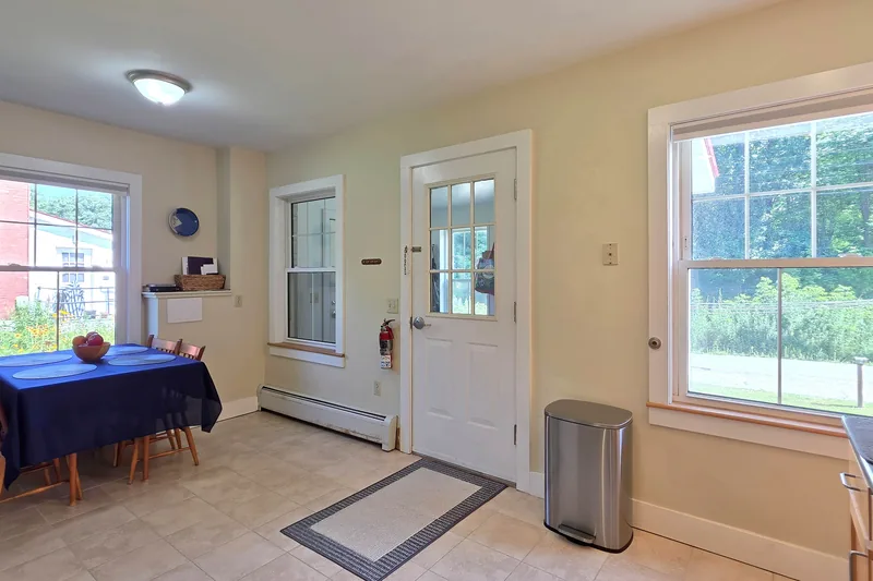 Photo 5 of 13 of 1114A Ethan Allen