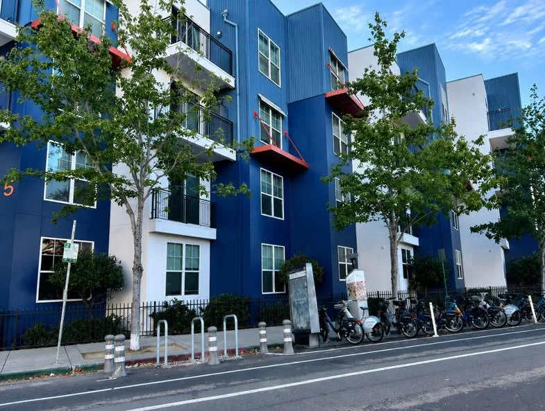 Photo 1 of 9 of 1121 40th Street #5102 below-market condo