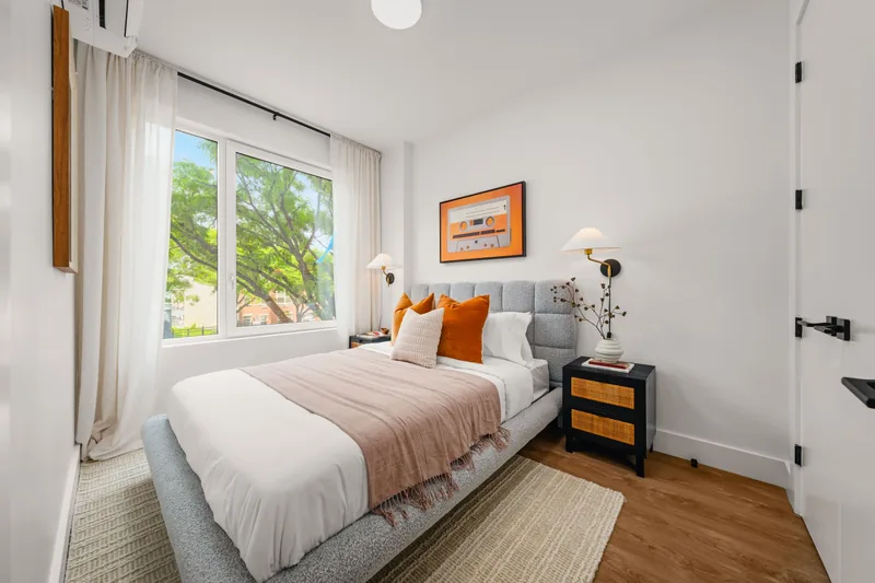 Photo 8 of 15 of 1832 Fulton Street Apartments