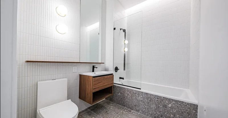 Photo 4 of 5 of 228 North 7th Street Apartments