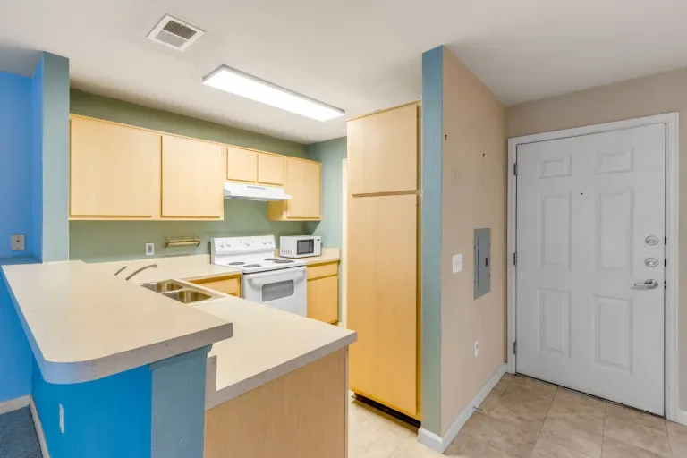 Photo 39 of 60 of 2510 Taft Drive Unit 300