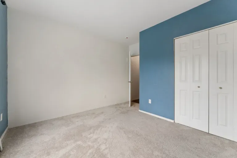 Photo 14 of 47 of 2610 Iris Avenue Unit 105
