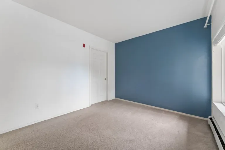Photo 16 of 47 of 2610 Iris Avenue Unit 105