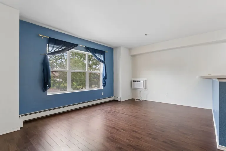 Photo 5 of 47 of 2610 Iris Avenue Unit 105