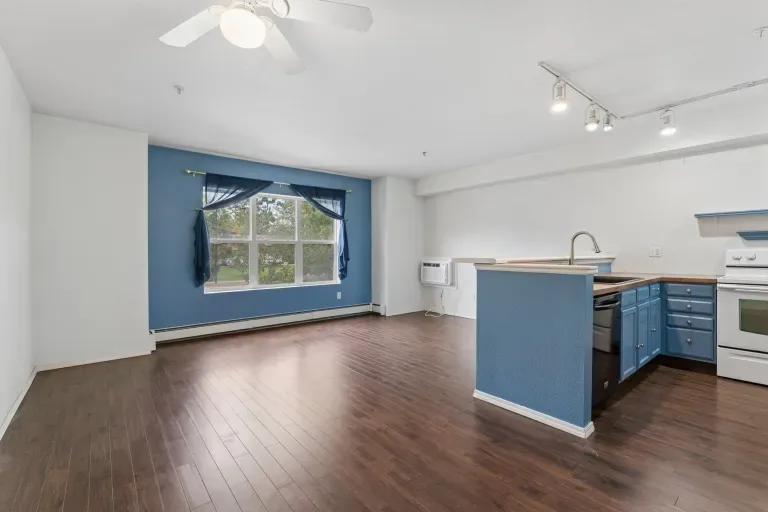 Photo 6 of 47 of 2610 Iris Avenue Unit 105