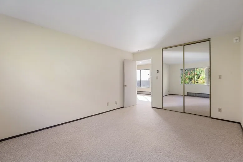 Photo 11 of 13 of 370 Monterey Blvd Unit 313