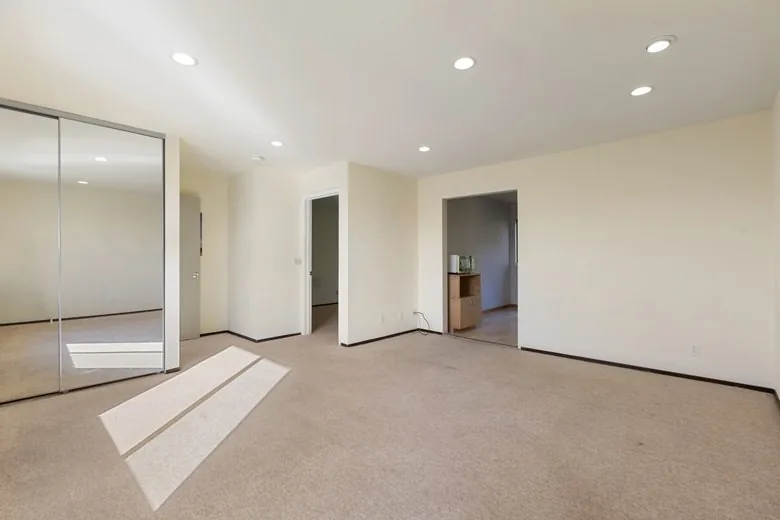 Photo 5 of 13 of 370 Monterey Blvd Unit 313