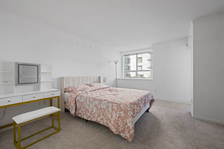 Photo 6 of 19 of 400 Beale Street Unit 505