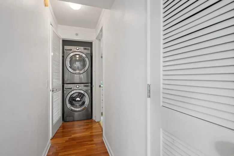 Photo 8 of 19 of 400 Beale Street Unit 505