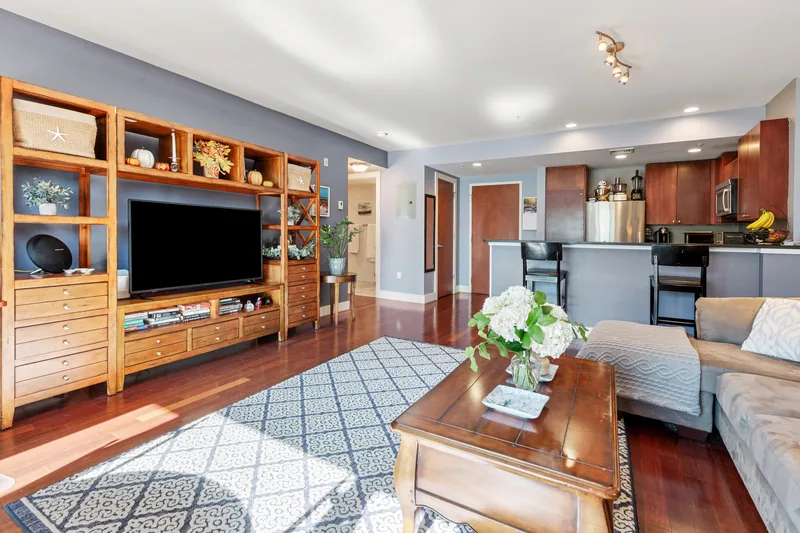 Photo 12 of 23 of 533 Cambridge Street Condominium
