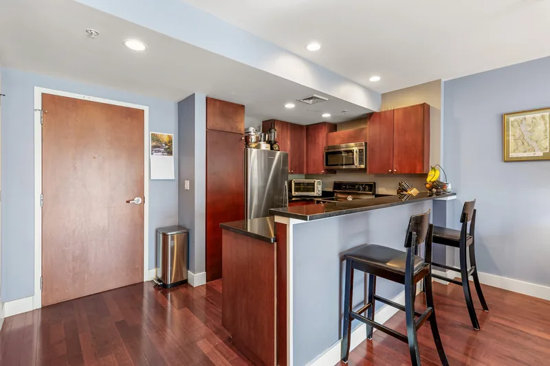 Photo 5 of 23 of 533 Cambridge Street Condominium