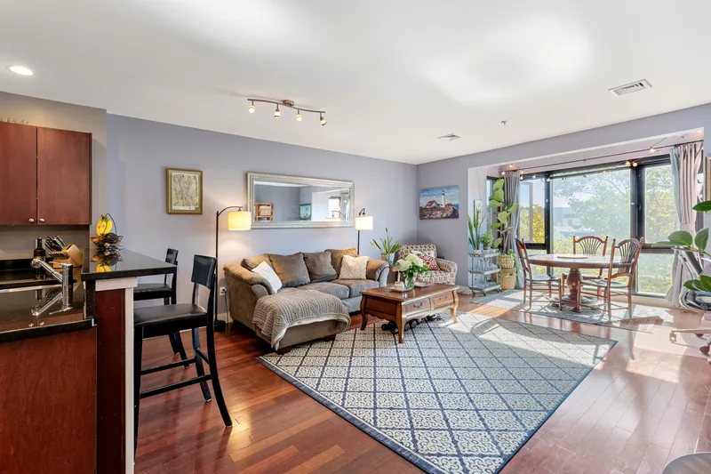 Photo 8 of 23 of 533 Cambridge Street Condominium
