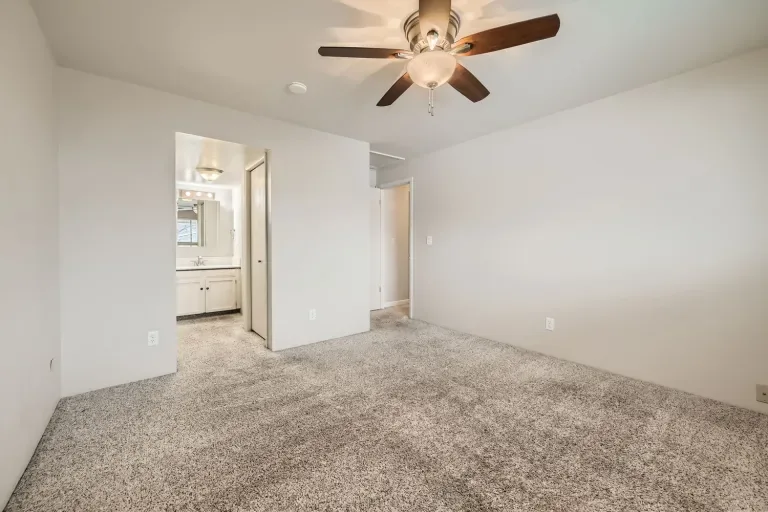 Photo 11 of 36 of 625 Manhattan Place Unit 308