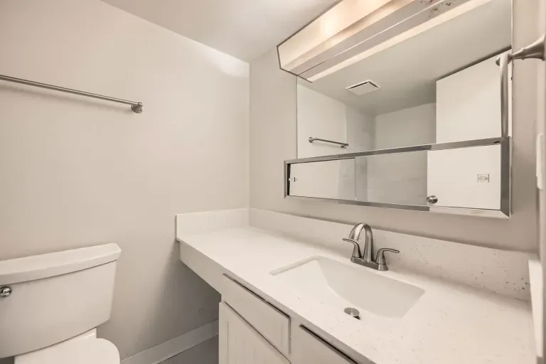 Photo 15 of 36 of 625 Manhattan Place Unit 308