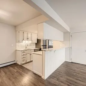 Photo 27 of 36 of 625 Manhattan Place Unit 308