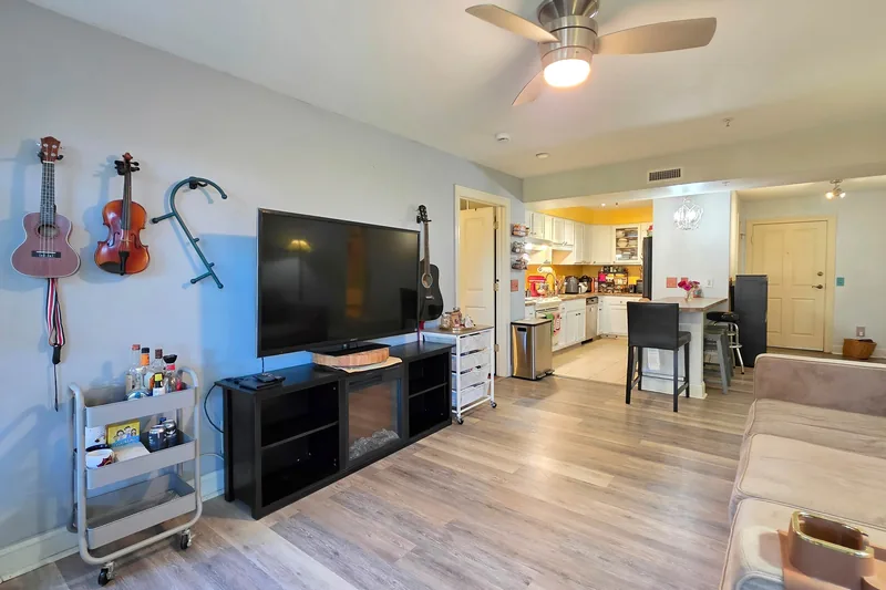 Photo 5 of 11 of 81 South Williams, Unit 105