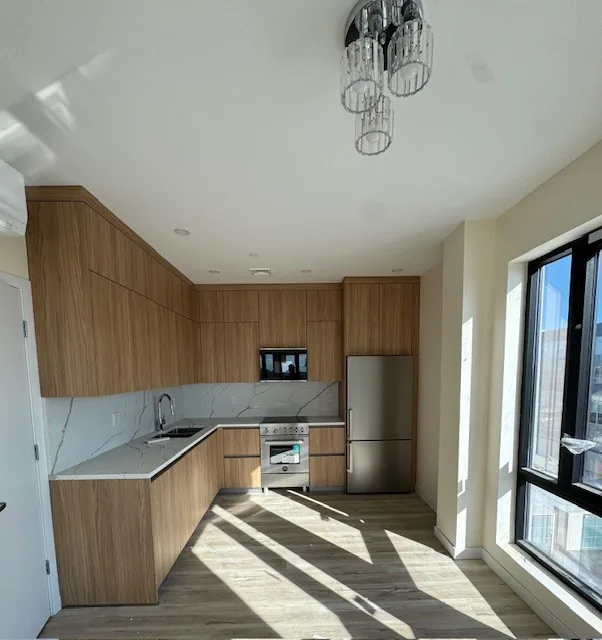 Photo 8 of 11 of 815 Kings Highway Apartments