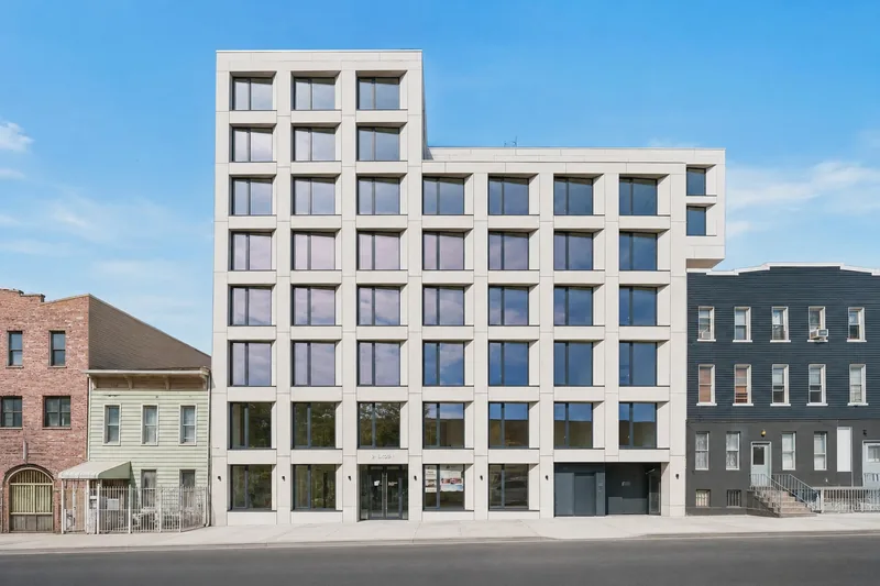 Photo 1 of 14 of Cantilever House