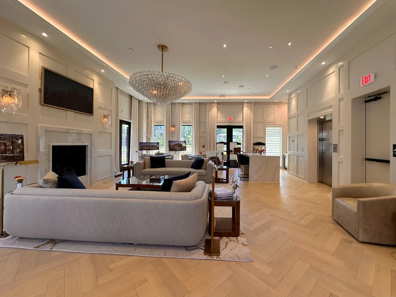 Photo 7 of 17 of Chain Bridge Estates - Upper Flat