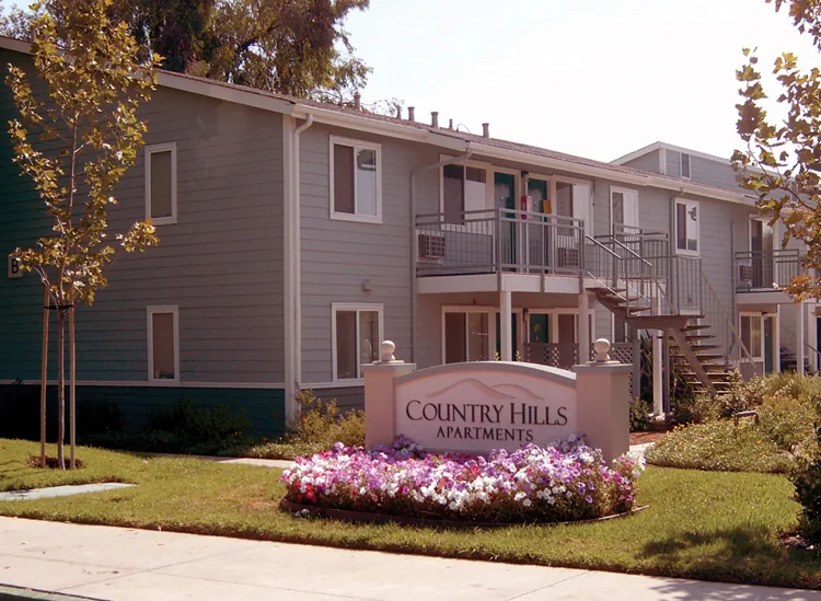Photo 2 of 11 of Country Hills