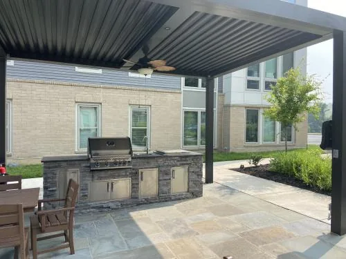Photo 6 of 11 of Crest of Alexandria - 6107 Fairview Farm Dr #201
