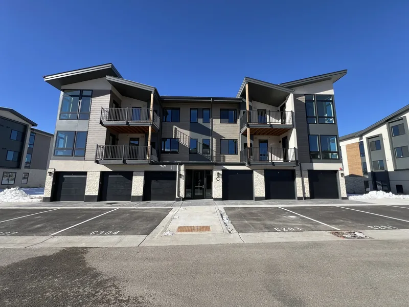 Photo 4 of 57 of Deed-restricted for sale: 91 Mt Hope F302