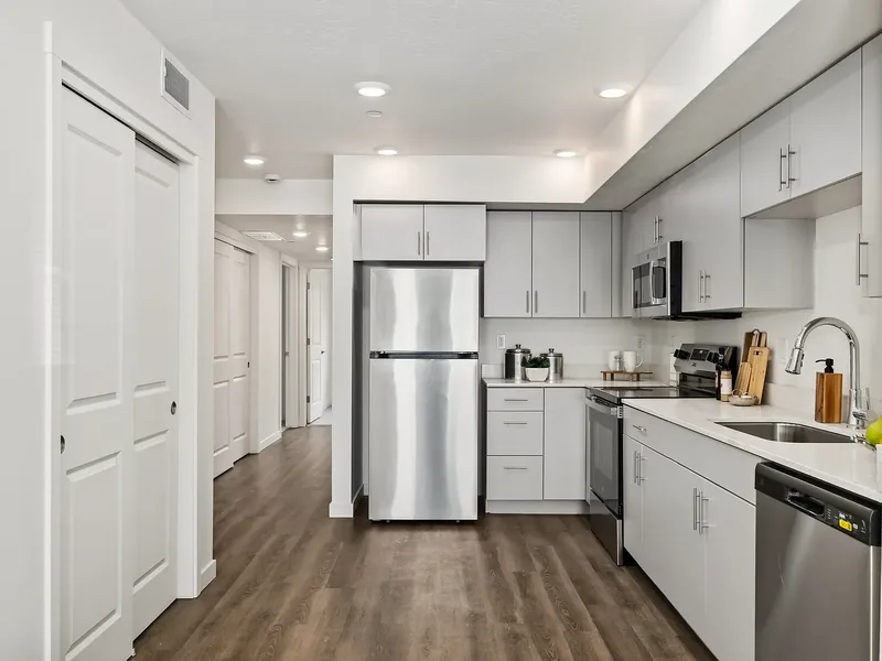 Photo 2 of 12 of Falcons Landing Apartments