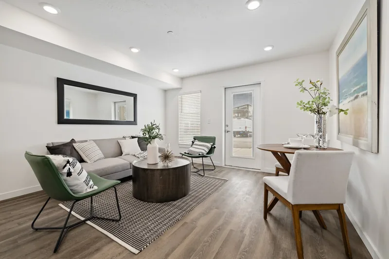 Photo 7 of 12 of Falcons Landing Apartments