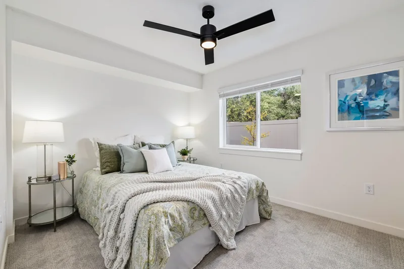 Photo 8 of 12 of Falcons Landing Apartments