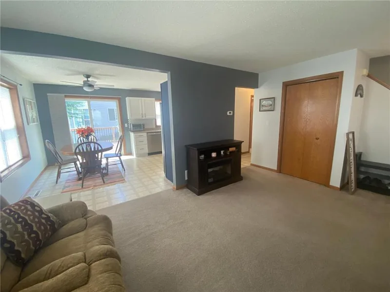 Photo 3 of 27 of First Homes CLT home - 805 3rd Avenue NE, Plainview