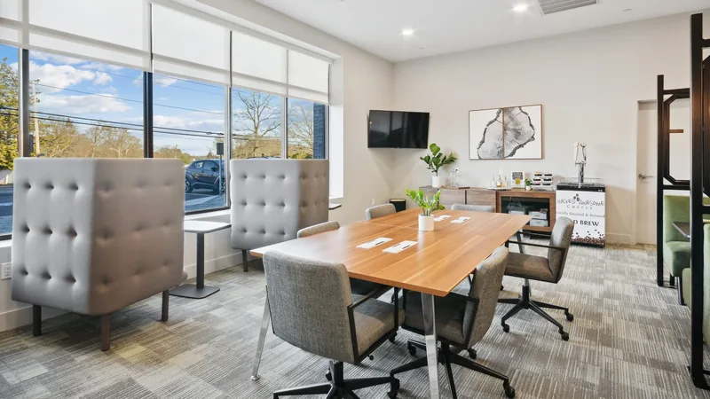 Photo 8 of 12 of Helix Apartments