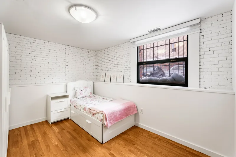 Photo 18 of 22 of Lawrence Place Condominium