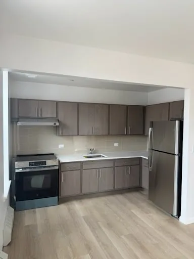 Photo 3 of 8 of Longfellow Marmion Apartments