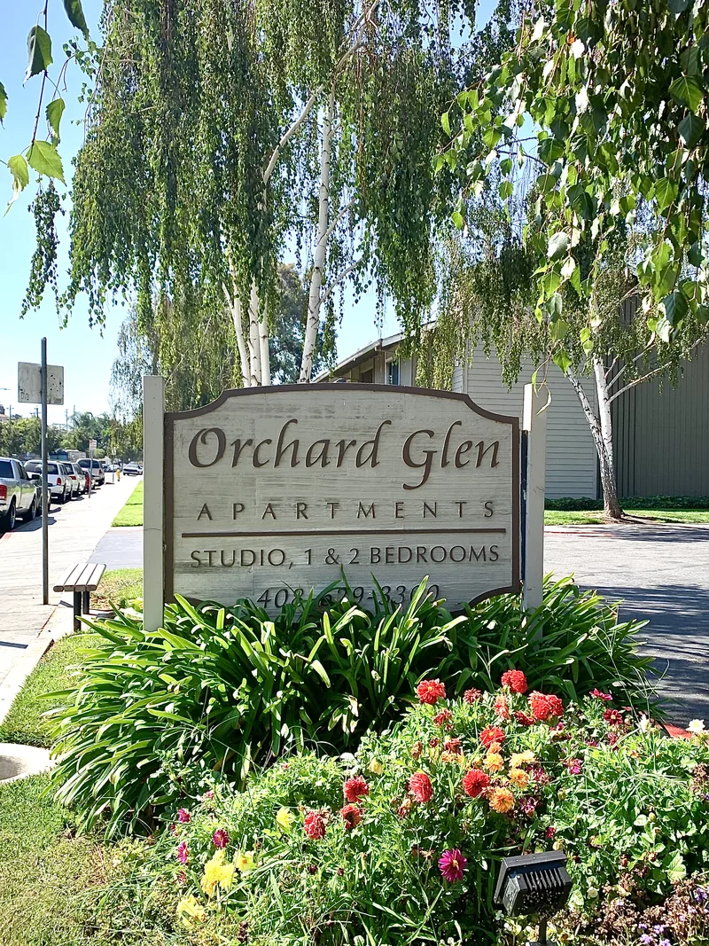 Photo 2 of 10 of Orchard Glen Apartments