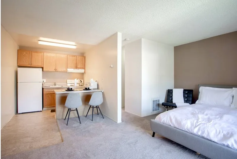 Photo 3 of 10 of Orchard Glen Apartments
