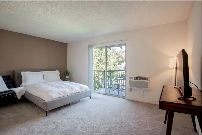 Photo 7 of 10 of Orchard Glen Apartments