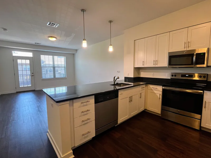 Photo 4 of 27 of Paddock Estates