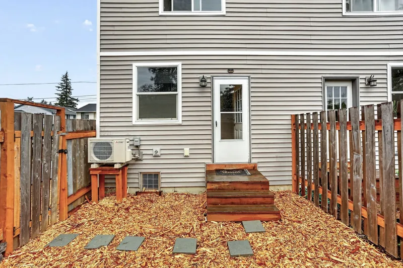 Photo 39 of 40 of Proud Ground home: 12102 SE Raymond St