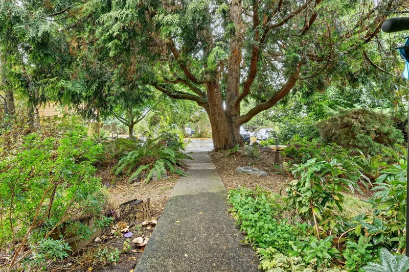 Photo 18 of 20 of Proud Ground home: 4653 NE Killingsworth Street #27