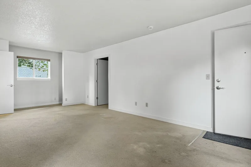 Photo 5 of 20 of Proud Ground home: 4653 NE Killingsworth Street #27