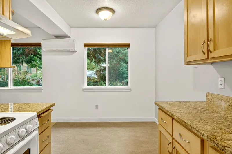 Photo 9 of 20 of Proud Ground home: 4653 NE Killingsworth Street #27