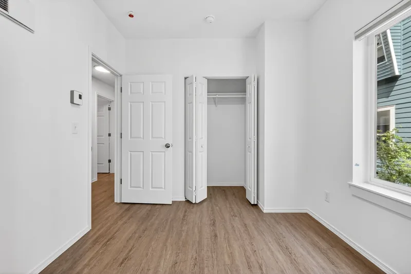 Photo 16 of 27 of Proud Ground home: 7545 N Olin Ave, Unit 201