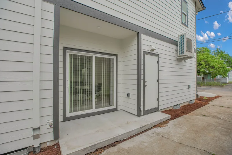 Photo 50 of 60 of Proud Ground home: Carlton Courtyard: 7 New Townhomes