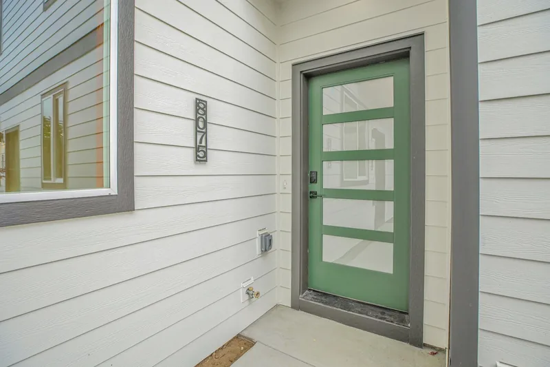 Photo 8 of 60 of Proud Ground home: Carlton Courtyard: 7 New Townhomes