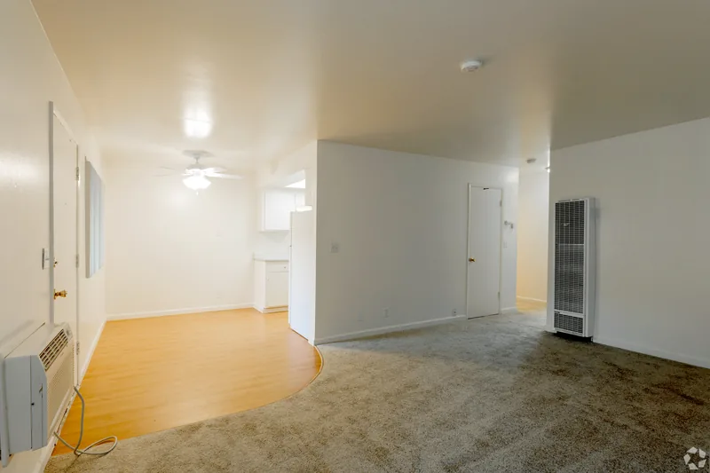 Photo 3 of 8 of Regency Square & Lexington Apartments